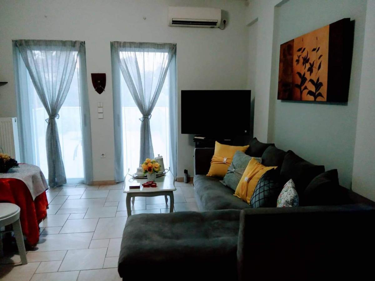 Πέτρινο Στη Θάλασσα Apartment Nafpaktos Bagian luar foto
