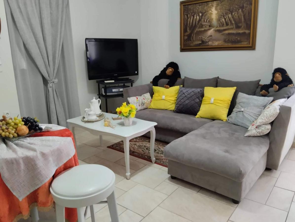 Πέτρινο Στη Θάλασσα Apartment Nafpaktos Bagian luar foto