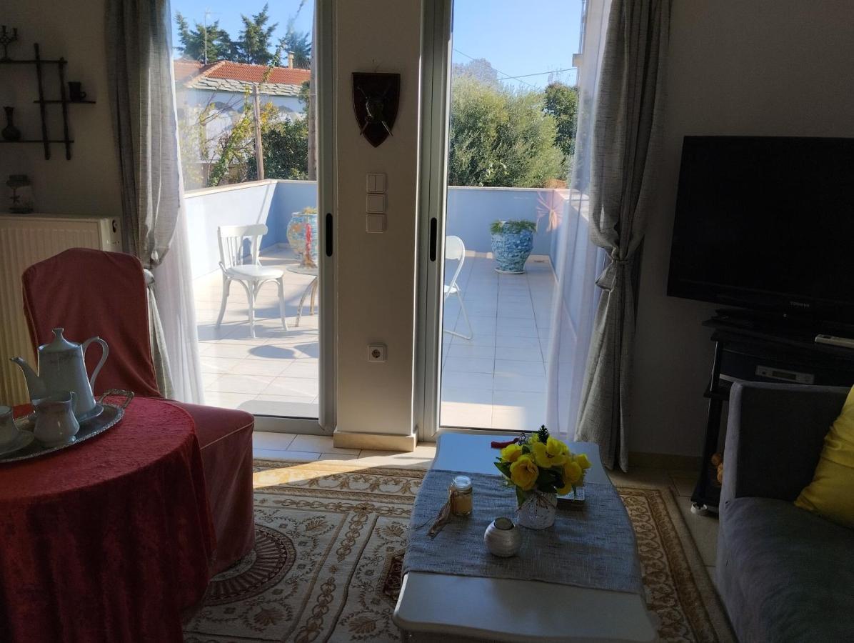 Πέτρινο Στη Θάλασσα Apartment Nafpaktos Bagian luar foto
