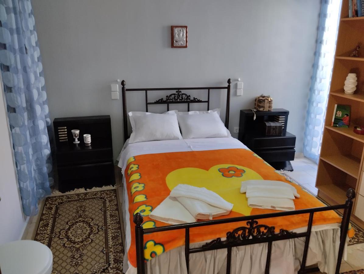Πέτρινο Στη Θάλασσα Apartment Nafpaktos Bagian luar foto