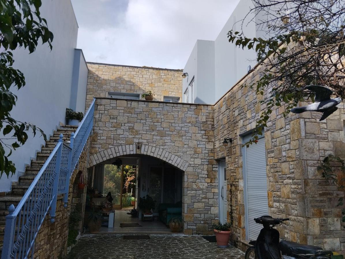 Πέτρινο Στη Θάλασσα Apartment Nafpaktos Bagian luar foto
