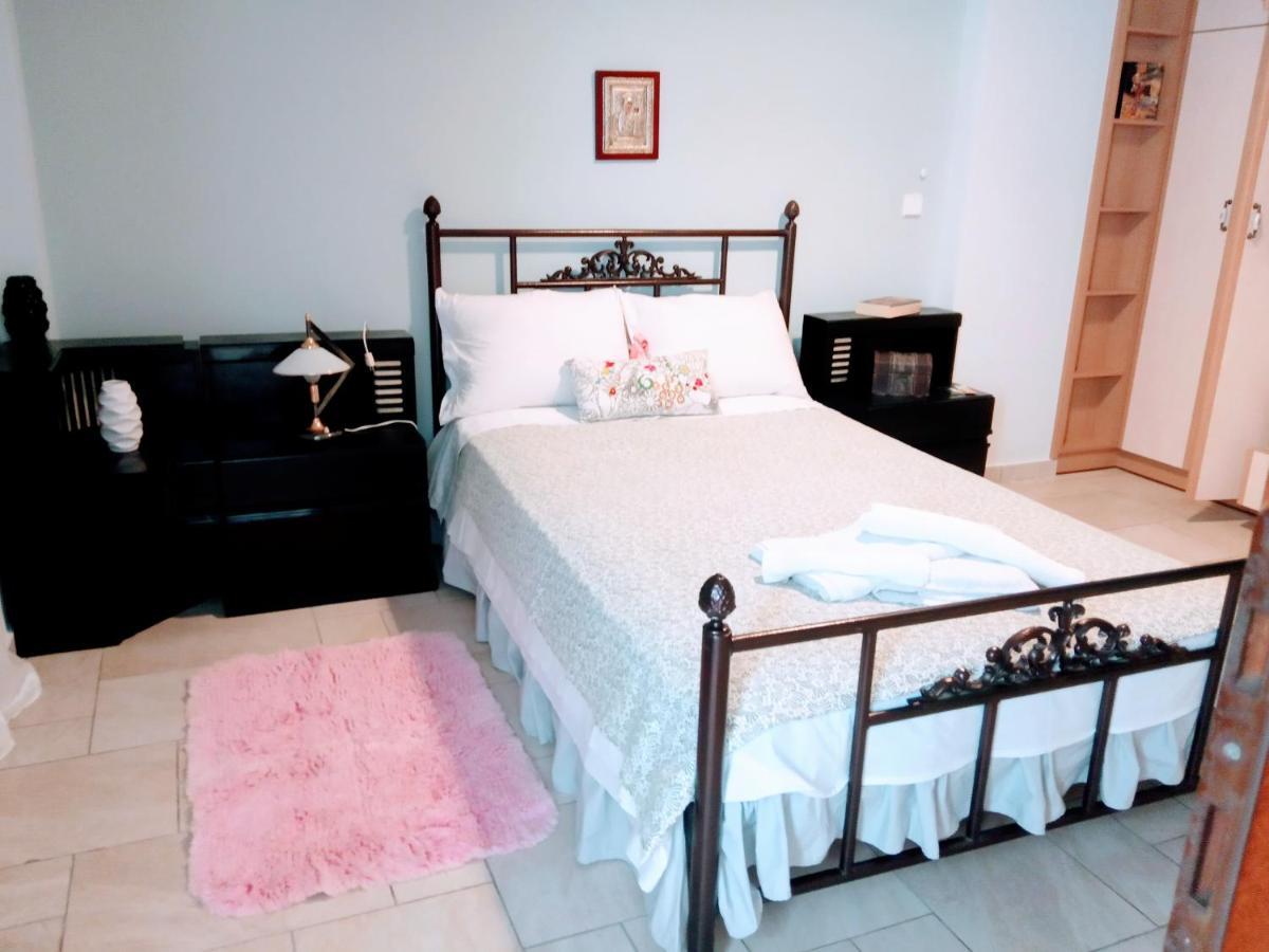 Πέτρινο Στη Θάλασσα Apartment Nafpaktos Bagian luar foto